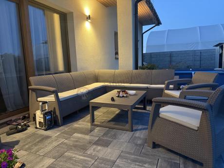 Zestaw ogrodowy dla 10 osób z narożnikiem, stołem podnoszonym i trzema fotelami Relly VII Cappuccino