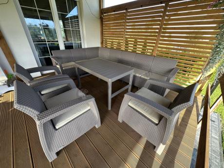 Zestaw ogrodowy dla 10 osób z narożnikiem, stołem podnoszonym i trzema fotelami Relly VII Cappuccino