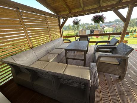 Zestaw ogrodowy dla 10 osób z narożnikiem, stołem podnoszonym i trzema fotelami Relly VII Cappuccino