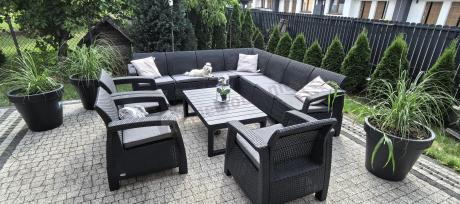Zestaw ogrodowy dla 10 osób z narożnikiem, stołem podnoszonym i trzema fotelami Relly VII grafitowy