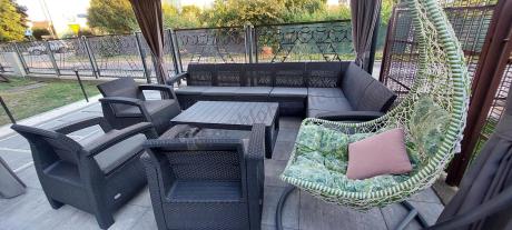 Zestaw ogrodowy dla 10 osób z narożnikiem, stołem podnoszonym i trzema fotelami Relly VII grafitowy