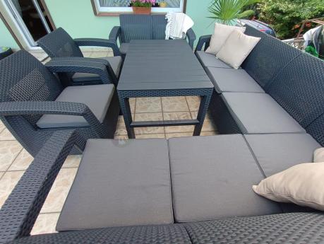 Zestaw ogrodowy dla 10 osób z narożnikiem, stołem podnoszonym i trzema fotelami Relly VII grafitowy