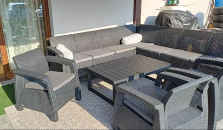 Zestaw ogrodowy dla 10 osób z narożnikiem, stołem podnoszonym i trzema fotelami Relly VII grafitowy