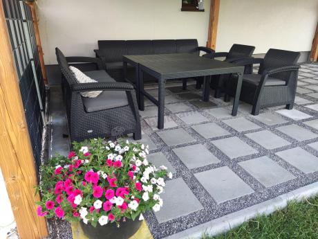 Zestaw ogrodowy dla 10 osób z narożnikiem, stołem podnoszonym i trzema fotelami Relly VII grafitowy