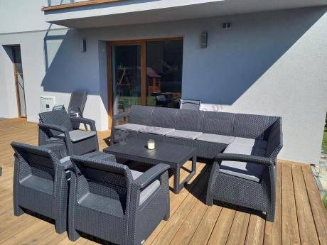 Zestaw ogrodowy dla 10 osób z narożnikiem, stołem podnoszonym i trzema fotelami Relly VII grafitowy