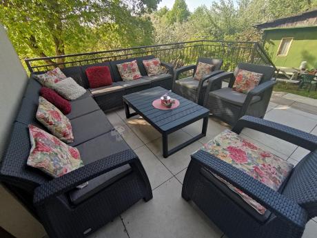 Zestaw ogrodowy dla 10 osób z narożnikiem, stołem podnoszonym i trzema fotelami Relly VII grafitowy