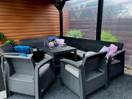 Zestaw ogrodowy dla 10 osób z narożnikiem, stołem podnoszonym i trzema fotelami Relly VII grafitowy