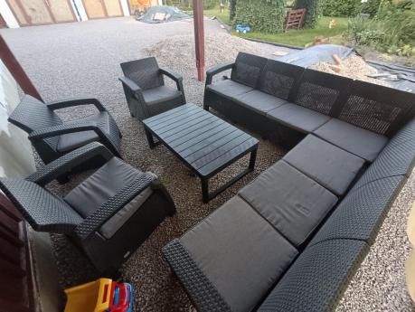 Zestaw ogrodowy dla 10 osób z narożnikiem, stołem podnoszonym i trzema fotelami Relly VII grafitowy