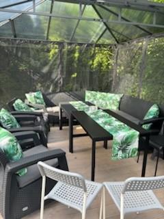 Zestaw ogrodowy dla 10 osób z narożnikiem, stołem podnoszonym i trzema fotelami Relly VII grafitowy