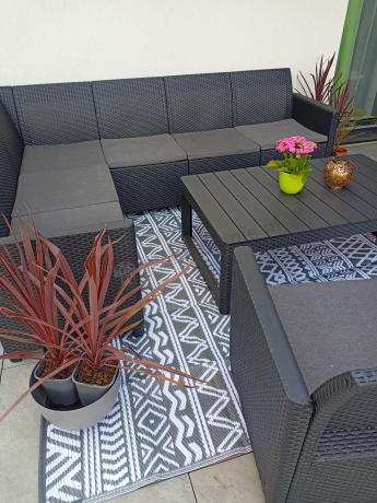 Zestaw ogrodowy dla 8 osób narożnik Nedler VI, stół podnoszony i dwa fotele - grafit