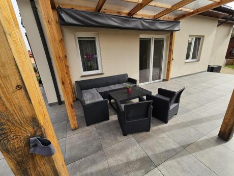 Zestaw ogrodowy dla 8 osób narożnik Nedler VI, stół podnoszony i dwa fotele - grafit