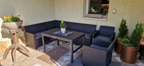 Zestaw ogrodowy dla 8 osób narożnik Nedler VI, stół podnoszony i dwa fotele - grafit