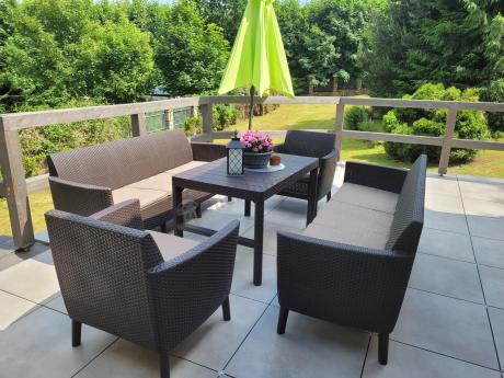 Zestaw ogrodowy na 8 osób z regulowanym stolikiem Meblobranie SFLM brązowy