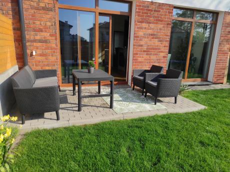 zestaw ogrodowy na nóżkach