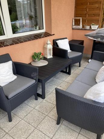 zestaw ogrodowy na nóżkach