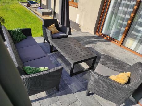 zestaw ogrodowy na nóżkach