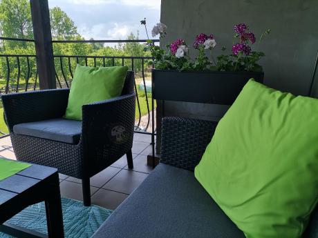 zestaw ogrodowy na nóżkach