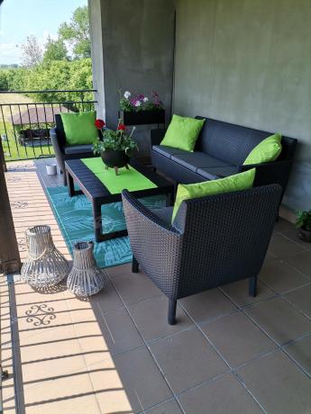 zestaw ogrodowy na nóżkach