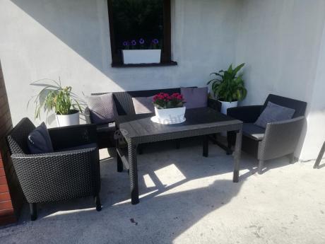 zestaw ogrodowy na nóżkach