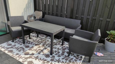 zestaw ogrodowy na nóżkach