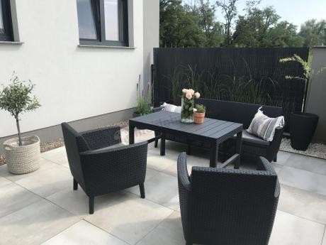 zestaw ogrodowy na nóżkach