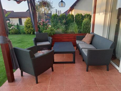 zestaw ogrodowy na nóżkach