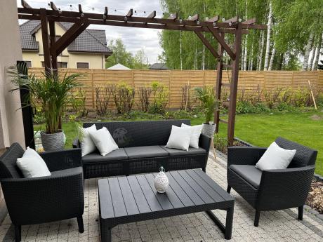 zestaw ogrodowy na nóżkach