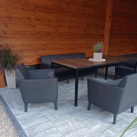 Zestaw ogrodowy na taras 8 osobowy z dużym stołem 200 cm w kolorze drewna Meblobranie SFM Plus grafit