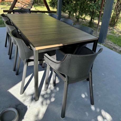 Zestaw ogrodowy Portis dla 8 osób ze stołem 200cm w kolorze orzecha i fotelami