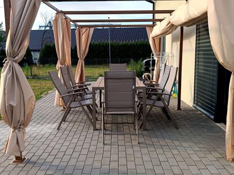 Zestaw ogrodowy stół 180cm i 8 regulowanych krzeseł aluminiowych - Kanbery Wood Taupe 8+1