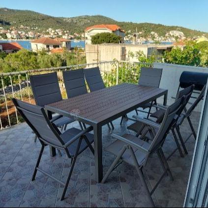 Zestaw ogrodowy stół 180cm i 8 regulowanych krzeseł aluminiowych - Kanbery Wood Taupe 8+1