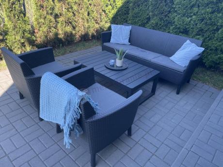 zestaw ogrodowy na nóżkach