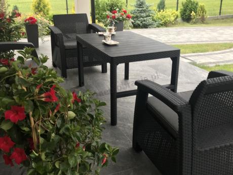 Zestaw ogrodowy z podnoszonym stolikiem Corfu Set Lyon Grafitowy