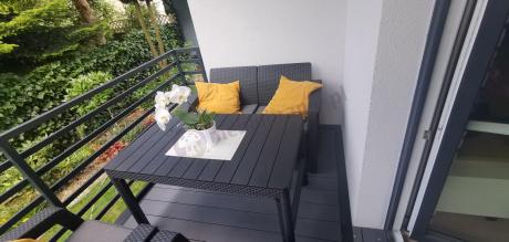 Zestaw ogrodowy z podnoszonym stolikiem Corfu Set Lyon Grafitowy