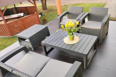 Zestaw ogrodowy z podnoszonym stolikiem Corfu Set Lyon Grafitowy