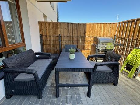 Zestaw ogrodowy z podnoszonym stolikiem Corfu Set Lyon Grafitowy