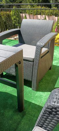 Zestaw ogrodowy z podnoszonym stolikiem Corfu Set Lyon Grafitowy