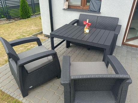 Zestaw ogrodowy z podnoszonym stolikiem Corfu Set Lyon Grafitowy