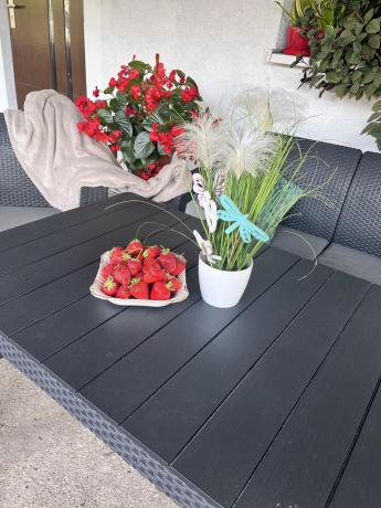 Zestaw ogrodowy z podnoszonym stolikiem Corfu Set Lyon Grafitowy