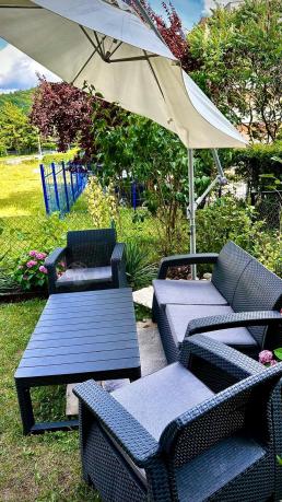 Zestaw ogrodowy z podnoszonym stolikiem Corfu Set Lyon Grafitowy