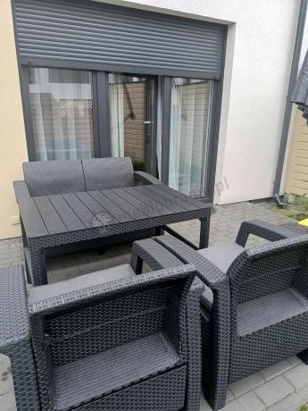 Zestaw ogrodowy z podnoszonym stolikiem Corfu Set Lyon Grafitowy