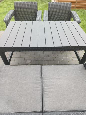 Zestaw ogrodowy z podnoszonym stolikiem Corfu Set Lyon Grafitowy