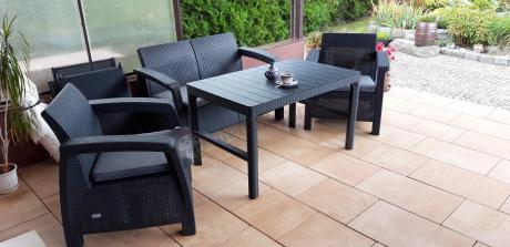 Zestaw ogrodowy z podnoszonym stolikiem Corfu Set Lyon Grafitowy