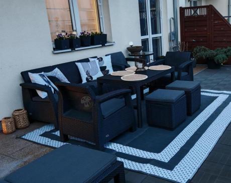 Zestaw ogrodowy z podnoszonym stolikiem Corfu Set Lyon Max Grafitowy + pufy