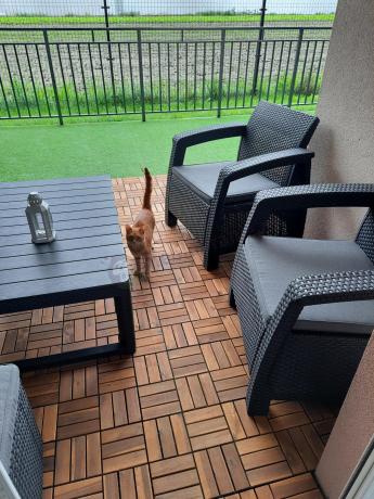 Zestaw ogrodowy z podnoszonym stolikiem Corfu Set Lyon Max Grafitowy + pufy