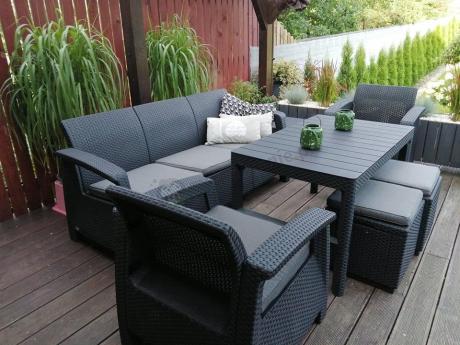 Zestaw ogrodowy z podnoszonym stolikiem Corfu Set Lyon Max Grafitowy + pufy