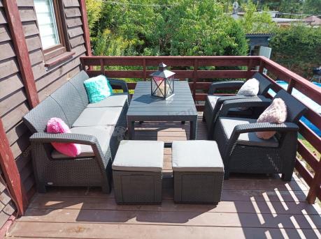 Zestaw ogrodowy z podnoszonym stolikiem Corfu Set Lyon Max Grafitowy + pufy