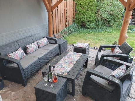 Zestaw ogrodowy z podnoszonym stolikiem Corfu Set Lyon Max Grafitowy + pufy