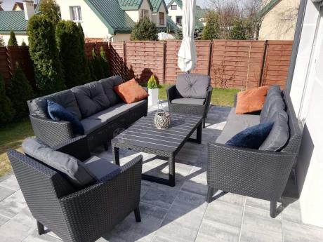 Zestaw ogrodowy z podnoszonym stolikiem