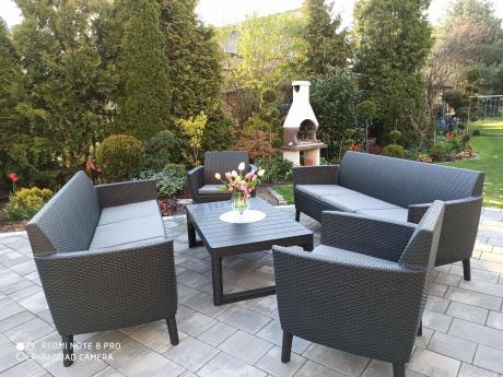 Zestaw ogrodowy z podnoszonym stolikiem